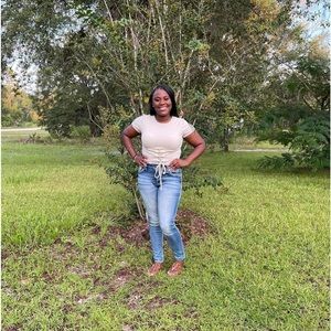 Meet your Posher, Maci